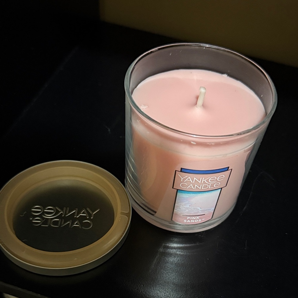 ⭐️ 2/$12 Yankee Candle Pink Sands Jar Candle 7oz-Single Item - Picture 2 of 3